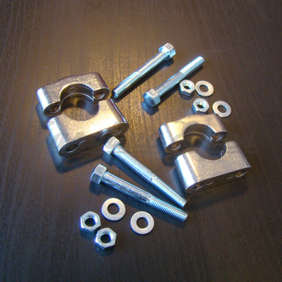Abraçadeira de guiador cromada